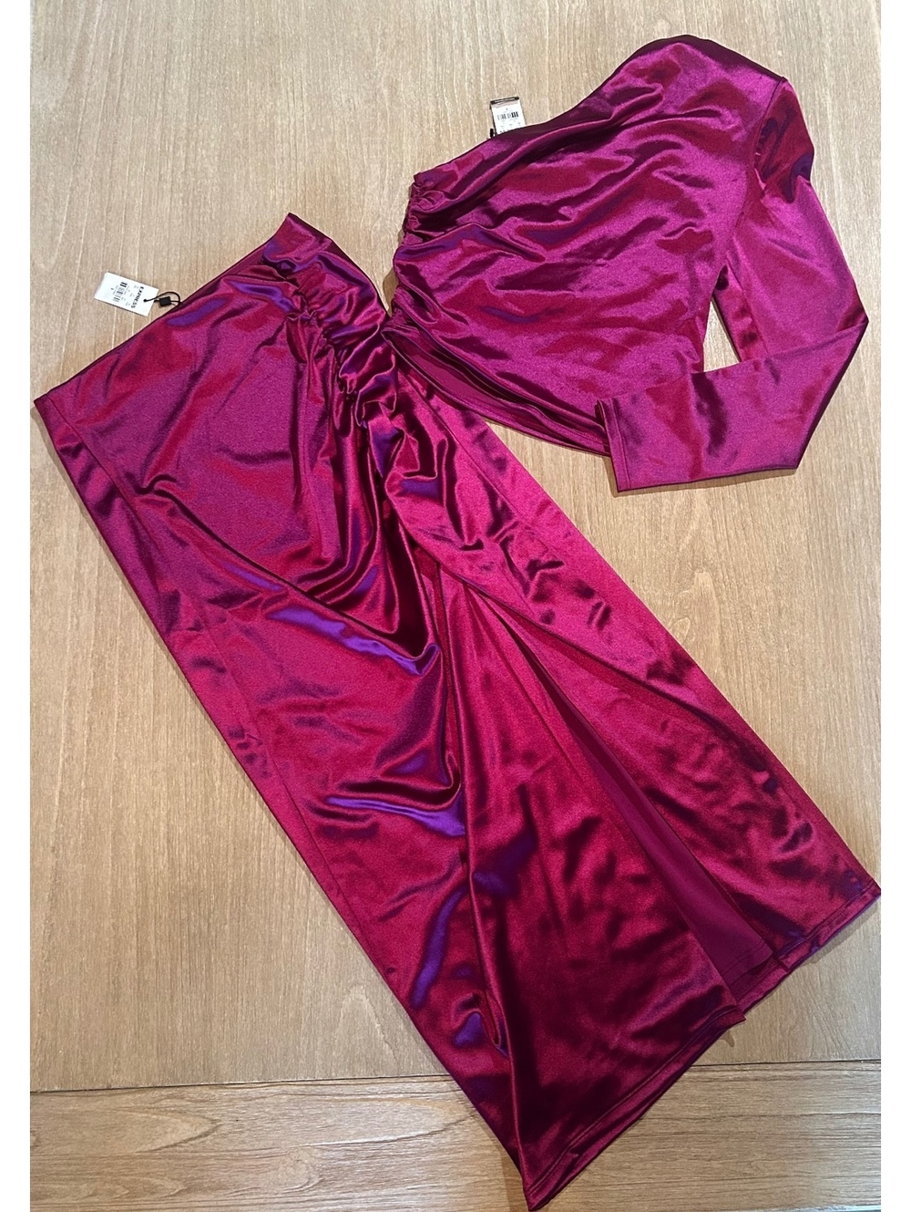 NWT Express Magenta 2-Piece Set – One-Shoulder Crop Top & Slit Midi Skirt Small